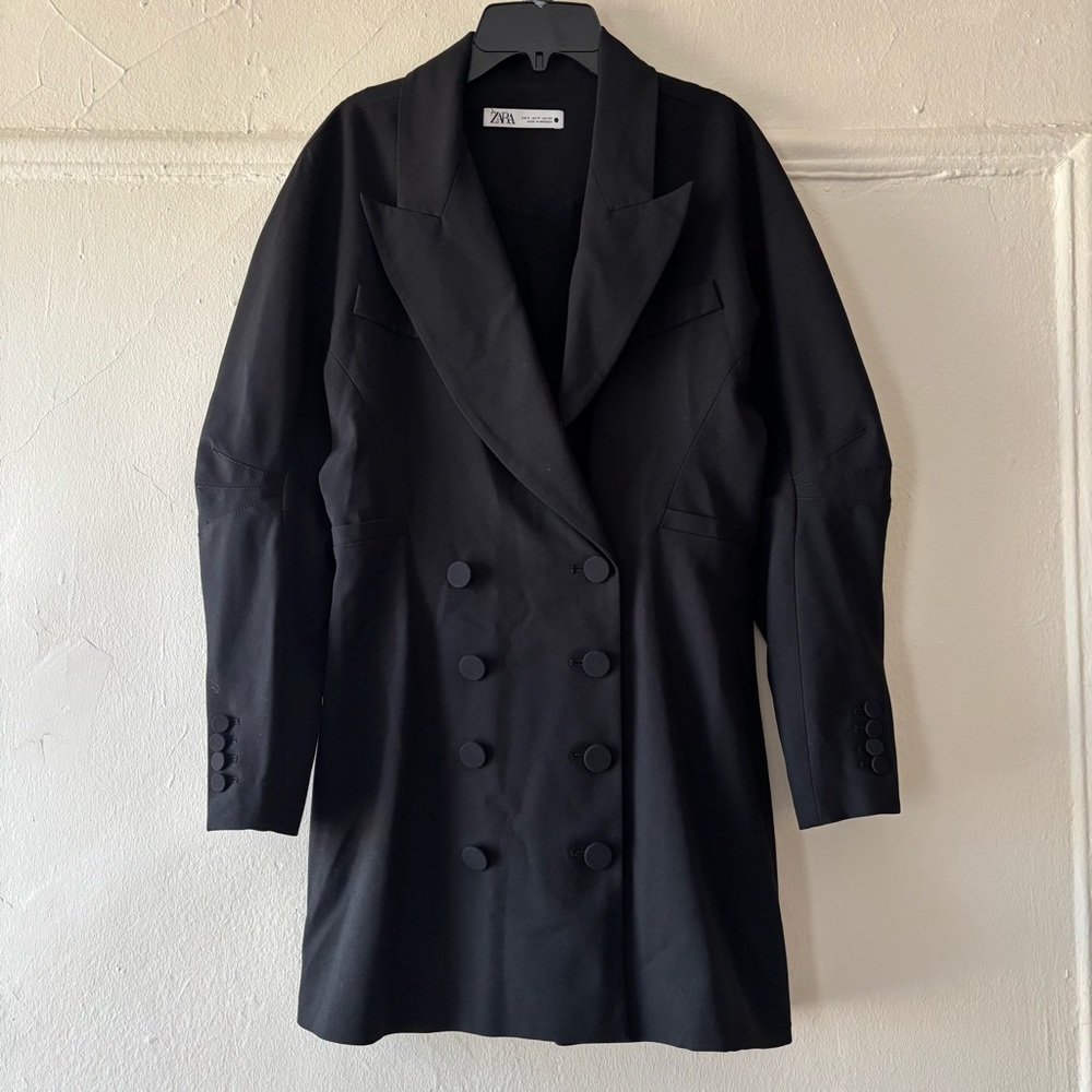 Zara Sculpted Black Double-Breasted Blazer